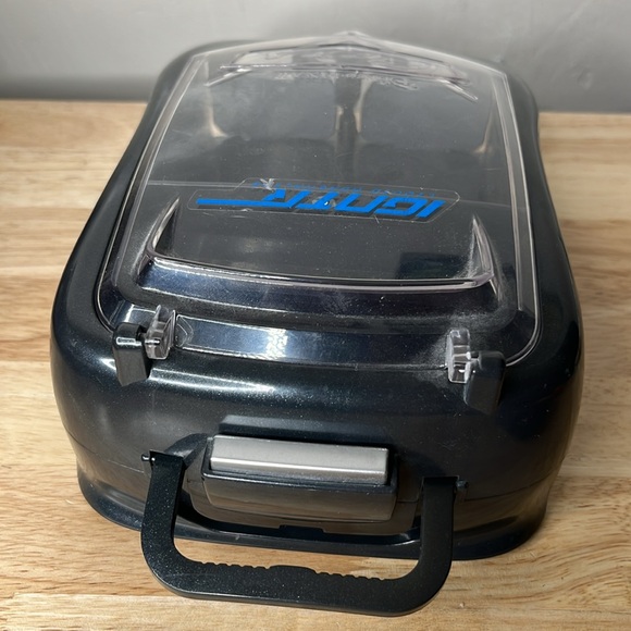 Disney Store Cars 3 Pit Crew Launcher Set Lightning McQueen Jackson Storm Race - Picture 16 of 16